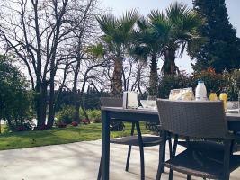 Le Chateau Des Cinq Cantons 호텔 카르팡트라 외부 사진